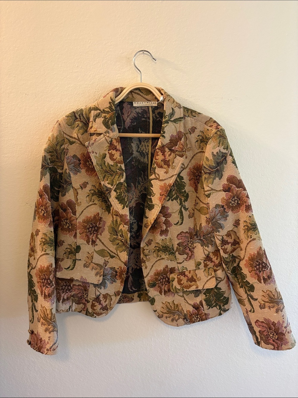 Crazy Horse by Liz Claiborne Vintage Floral Tapestry Blazer
